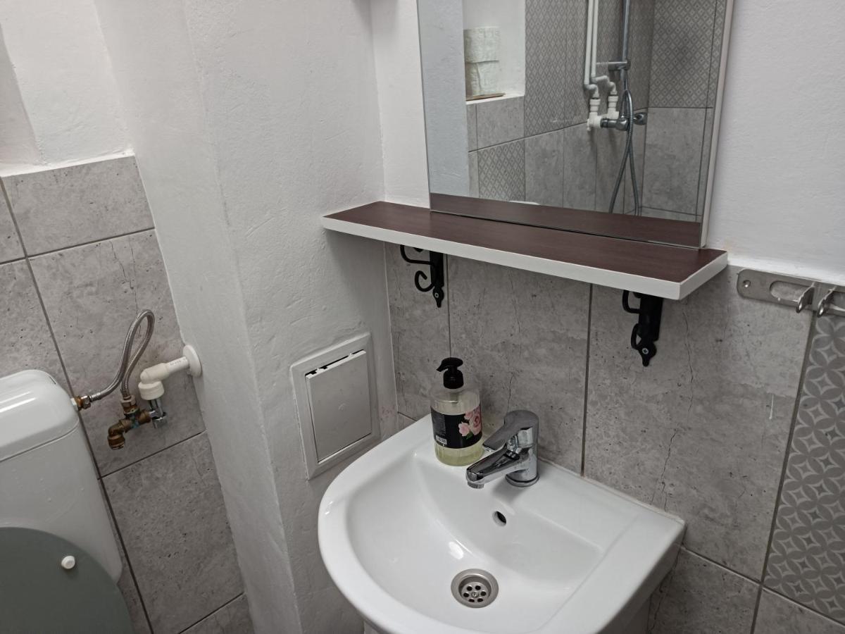 Lux Apartament In The Bubble Of Piata Romana 布加勒斯特 外观 照片
